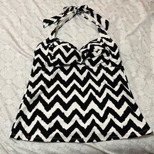 🍎Women’s Catalina Blk& White Chevron Halter Tankini ~ Size L 🍎3/25